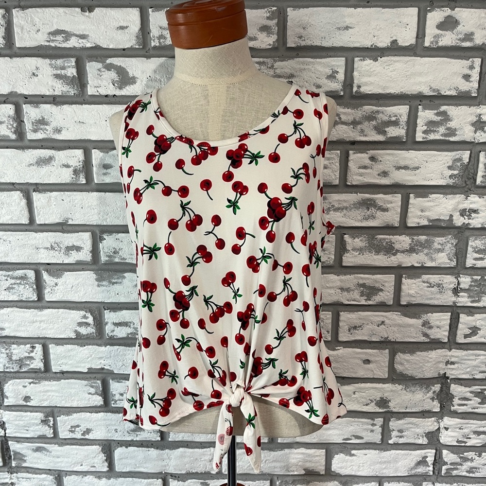 Cherry 🍒 Print cropped tank top with bottom tie, NWOT size is XL